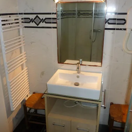 Ref 227 , A Proximite Immediate De La Plage Des Bourdaines , Patio Classee 3 Etoiles , 6 Personnes * Seignosse