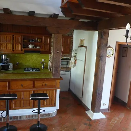 Villa Ref 227 , A Proximite Immediate De La Plage Des Bourdaines , Patio Classee 3 Etoiles , 6 Personnes *